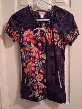 Koi by Kathy Peterson Women Sz SM Purple Hawaiian Floral Scrub Top Nursing EUC